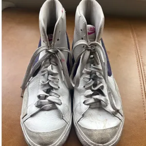 Nike Blazer Mid 77 White Purple Leather‎ High Top Sneakers Size 7Y/8.5 Womens thumbnail 2
