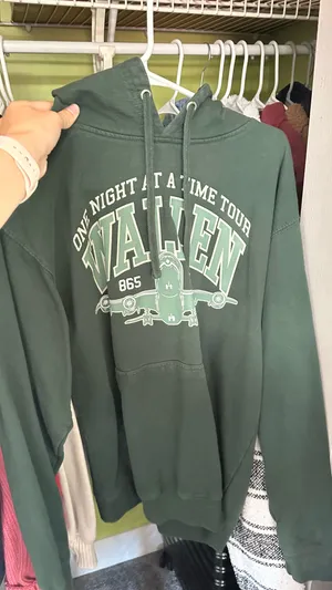 Morgan Wallen merch Sweatshirt Green Size M thumbnail 1