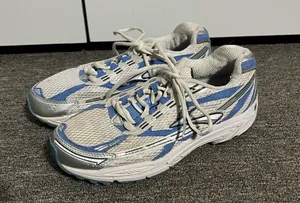 Brooks White Lace Up Running Sneakers Size 9 US thumbnail 1