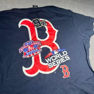 New Boston Red Sox Woman’s Medium 9x World Series Champions Woman Cropped TShirt thumbnail 7