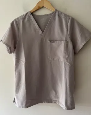 FIGS Scrub Top Boulder Tan V Neck Catarina One Pocket Technical Collection thumbnail 1