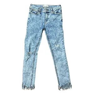 Free People 25 Skinny Jeans Light Acid Wash Fringe Hem Distressed OB661483 Boho thumbnail 2