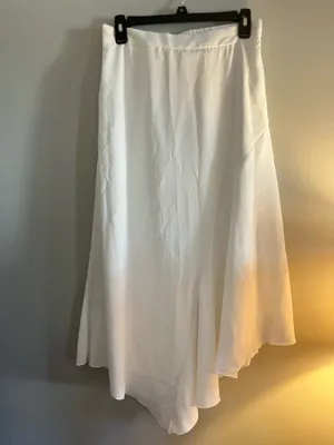 White skirt SHEIN thumbnail 2