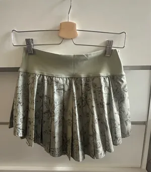 Aerie offline skirt thumbnail 1