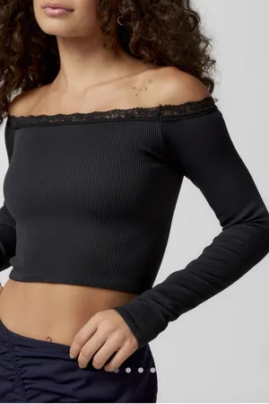 black off the shoulder tight crop top with lace trim thumbnail 4