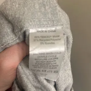 ✨Quince SuperSoft Fleece Joggers Heather Grey Sz Large Pants✨ thumbnail 7