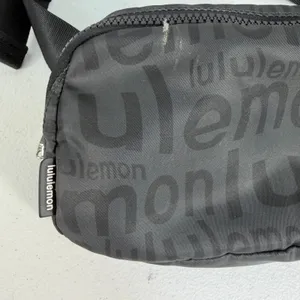 Lululemon Athletica‎ Everywhere Belt Bag 1L Wobbley Wordmark Logo Print Black thumbnail 5
