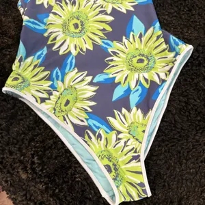 Aerie Floral Woman's One Piece Swimsuit Large Regular thumbnail 3