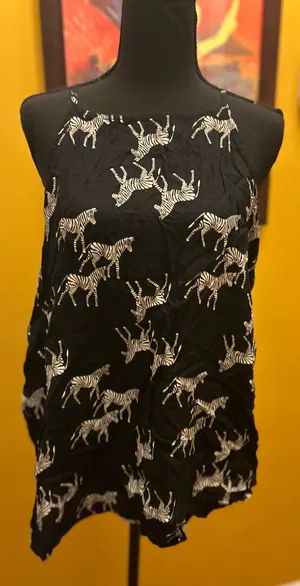 Old Navy Black Zebra Print Sleeveless Blouse Size Large thumbnail 1