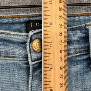Judy Blue Dad Jean Light Wash Distressed Denim Raw Hem Size 13/31 thumbnail 11
