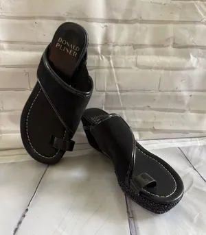 Donald J. Pliner Gyer Leather Black Wedge Sandals thumbnail 1