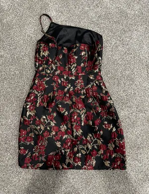 Dress thumbnail 2