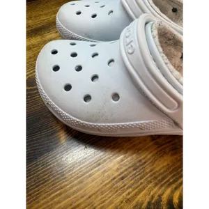 Crocs Light Blue Fur Lined Clogs Size‎ Women 6 thumbnail 3