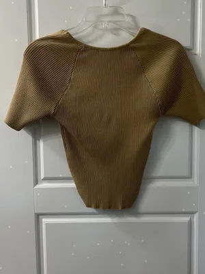 Papermoon Ribbed Puff Sleeve top – Size Medium thumbnail 3