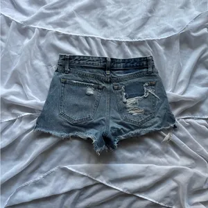 Abercrombie & Fitch Annie High Rise Short thumbnail 14