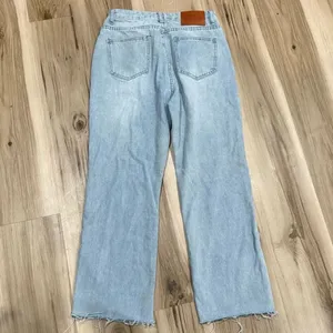 Princess Polly Raw Hem Button Fly Straight Jeans Women’s 4 thumbnail 5