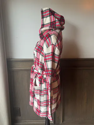 Forever 21 Red, Black & White Plaid Hooded Robe Largr thumbnail 2