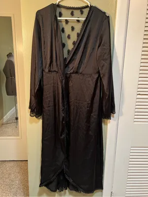Women’s Size Medium Satin Kimono Robe Black Heart Lace Mesh Trim Dressing Gown thumbnail 3