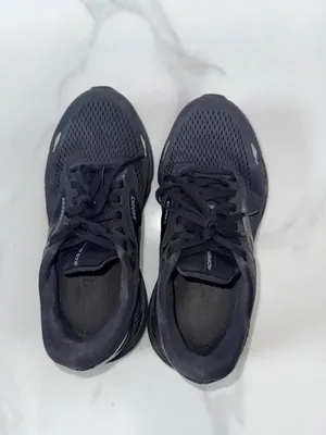 Brooks women’s Black Athletic Running Shoes extra. Wide(2E) thumbnail 5