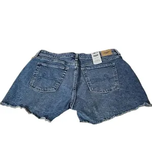 Denizen Levi's NWT High Rise Denim Shorts Size 12 thumbnail 2
