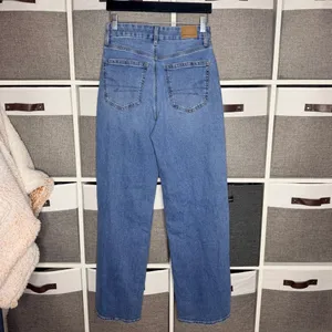 American Eagle Curvy Super High-Rise Baggy Straight Leg Jeans Size 2L thumbnail 5