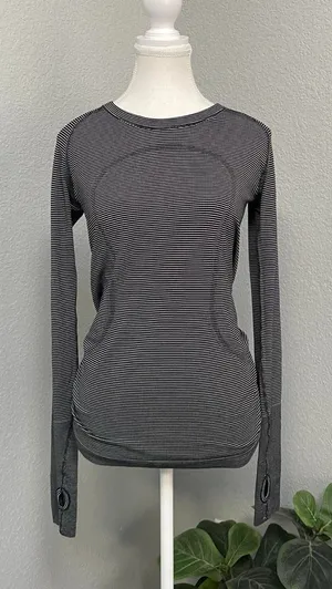 Lululemon Black White Stripe Swiftly Tech Long Sleeve Thumb Holes Sporty Yoga thumbnail 1