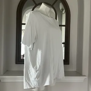 Lululemon White Oversized Top, Size 12 EXCELLENT! thumbnail 3