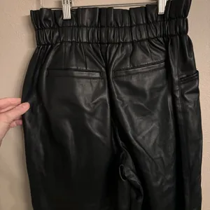 MADEWELL Vegan Leather Pull-On Paperbag Pants‎ thumbnail 5