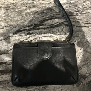 Universal Threads Black Clutch Wristlet thumbnail 3