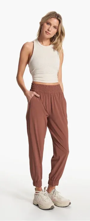Vuori Women's Villa Jogger Pants in Hazelnut Size S thumbnail 1