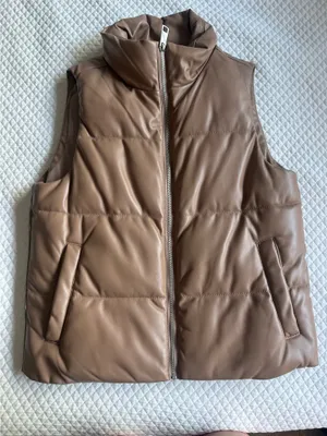 Hollister puffer vest thumbnail 1