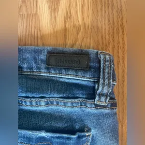 BLANK NYC jeans thumbnail 2