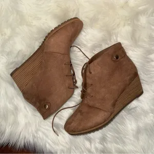 💙💖 Dr. Scholl's Brown Conquer Faux Suede Comfort Wedge Ankle‎ Booties thumbnail 1
