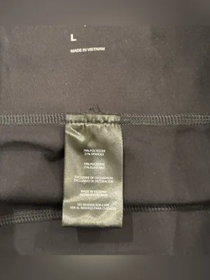 NWOT GapFit Women's Cropped Legging Black Size L thumbnail 4