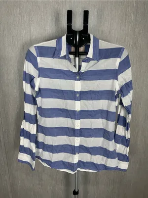 Banana Republic Blue and White Striped Soft Wash Shirt Size Medium thumbnail 4