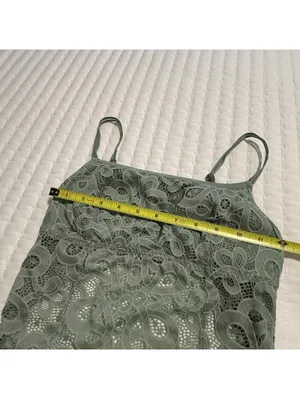 GILLY HICKS Small Green Lace Bodysuit Built In Bra Crochet Look Abercrombie thumbnail 6