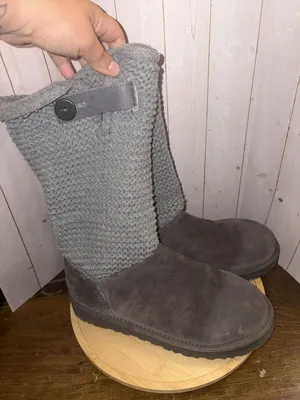 UGG Shaina boots gray size‎ 9 Wear Tall Or Cuffed/folded thumbnail 1