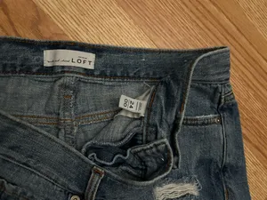 Loft low rise Jean shorts thumbnail 3