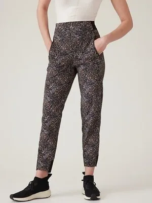 Athleta Trekkie North Tapered Joggers Pants Kinetic Abstract Legging 533655 Sz 2 thumbnail 1