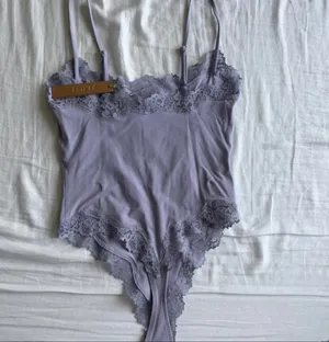 SKIMS Fits Everybody Lace Bodysuit XS thumbnail 4
