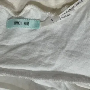 Anthropologie Kimchi Blue White Tie Back Ruffle Tank Top Women’s Small thumbnail 2
