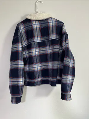 Aerie Cropped Plaid Sherpa-Lined Jacket in Navy thumbnail 10
