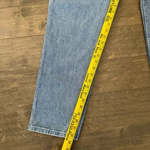 Vintage 90’s Hi-Waist Light Wash Mom Jeans thumbnail 5