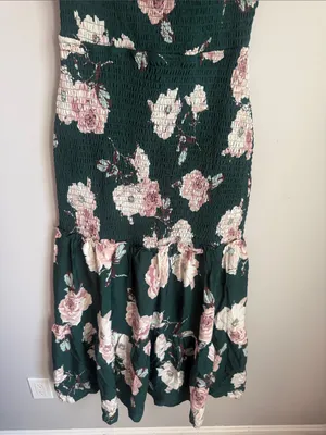NEW Baltic Born Amalfi Smocked Maxi Dress.Dark green/ pink floral Large thumbnail 4