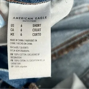 American Eagle Highest Rise 90s Flare Distressed‎ Size 6 SHORT thumbnail 9