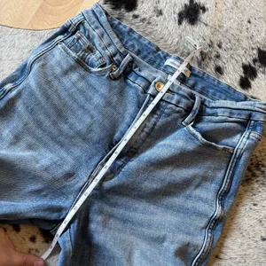 GOOD AMERICAN Good Curve Distressed Jeans‎ Size 10/30 STYLE: GCS127T thumbnail 7