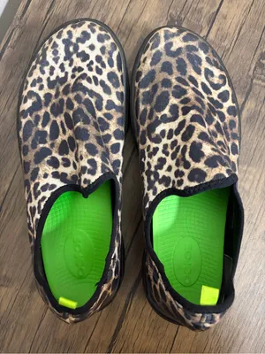 Oofos OOmg eeZee Women’s Size 9 EU 40 Shoes Cheetah Black Sole Recovery Sneaker thumbnail 4