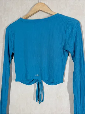 ALO Yoga Women’s Ribbed Cropped Cinch Long Sleeve in Blue Splash S thumbnail 5