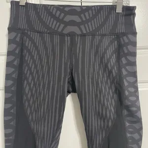 Aloha Island Alo Athletic Leggings Black Patterned Mesh Panels‎ Activewear Workout Pants Med thumbnail 3