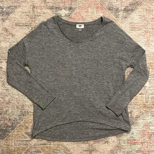 Old Navy Active Long Sleeve Crewneck Top with Hi/Low Hem thumbnail 1